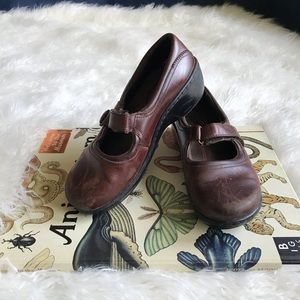 klogs mary janes